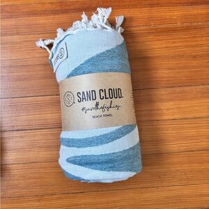 Sand Cloud Cut Leaf Towel